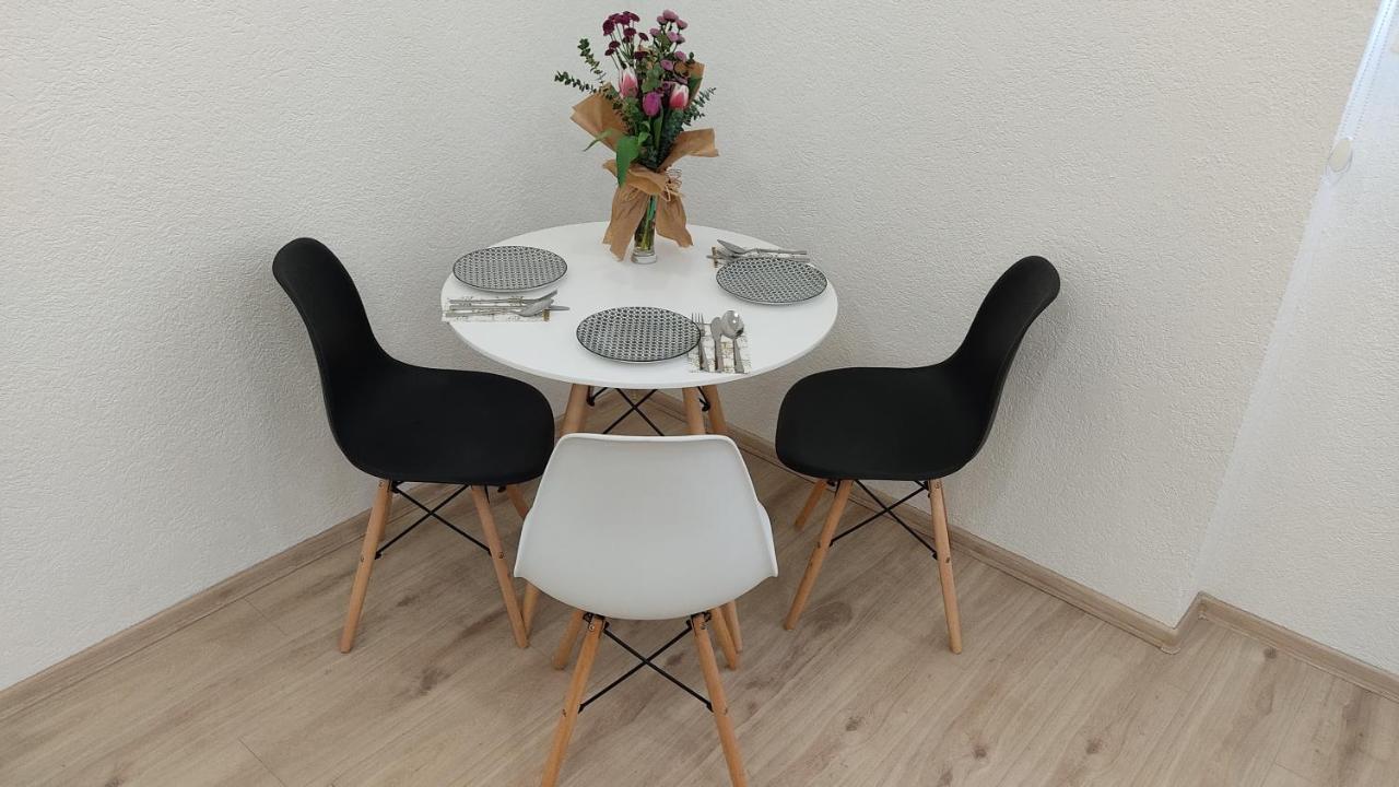 Studio Apartment - A Bit Of Joy SJJ Eksteriør bilde